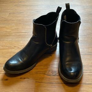 Rocket Dog boots size 8.5